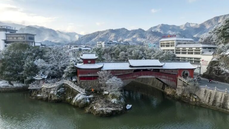 lishui-havalimani-resmen-acildi-MUGOl1ek.jpg