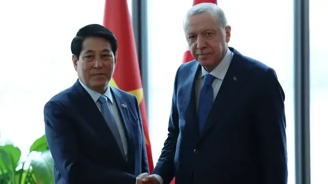 cumhurbaskani erdoganin turkevinde diplomasi temaslari suruyor Bz3inNmK