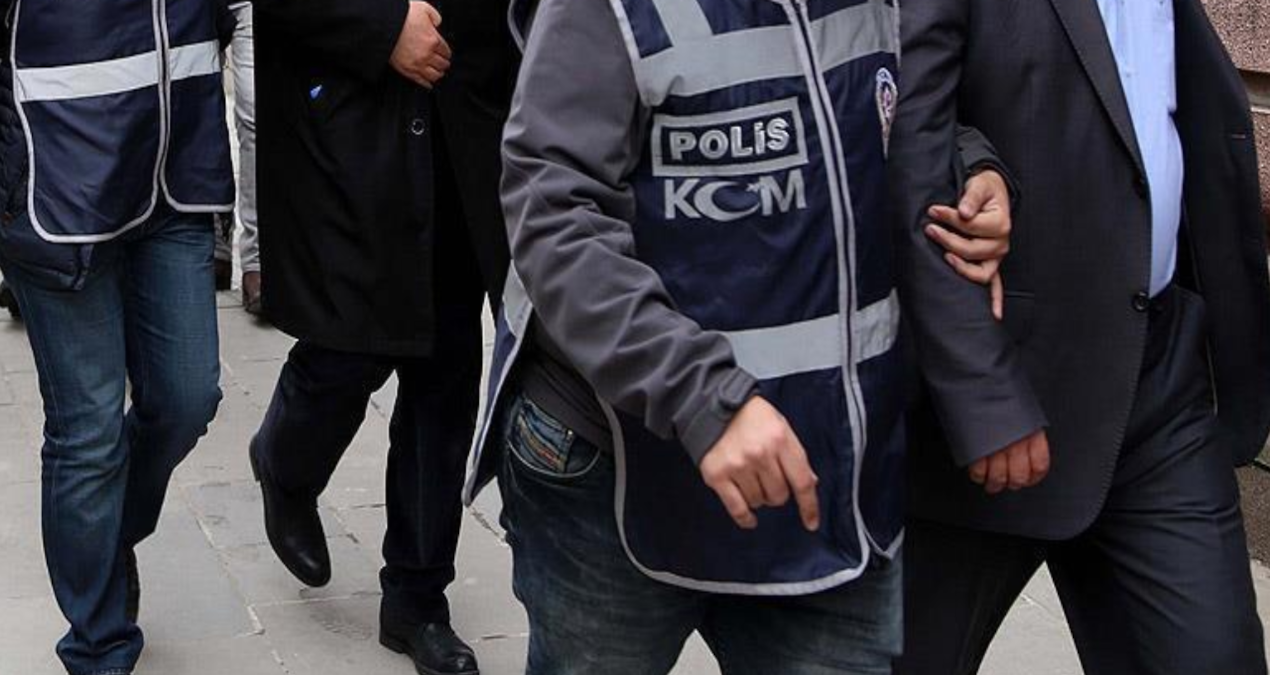 fetoye yonelik operasyonlarda yakalanan 16 supheli tutuklandi C5wdPIXV