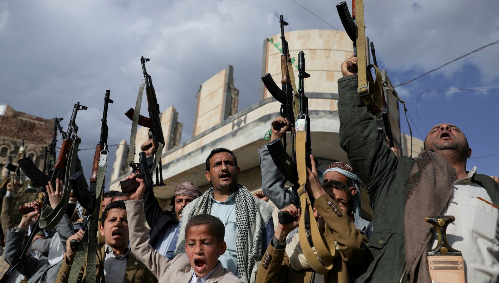 husiler israilin guneyindeki eilat sehrinde iki hedefe 2 iha ile basarili bir sekilde saldirdik HiuD6kaz