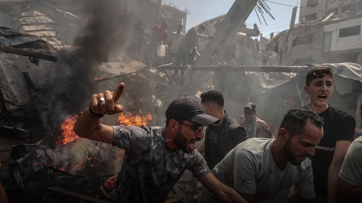 israil gazzede multeci kampini vurdu lkX4ci4Z