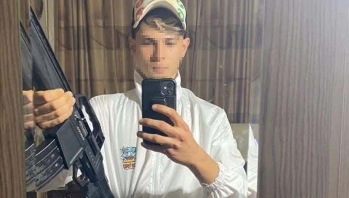 muglada dehsetava gitmesini istemeyen annesini oldurdu RY9OUmTU