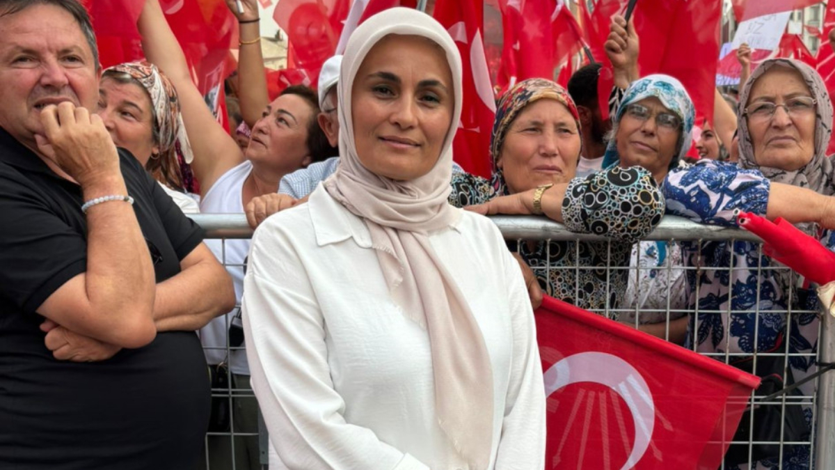 chp aksu kadin kollari baskani menzil cakmak gorevinden istifa etti PXCb15W7