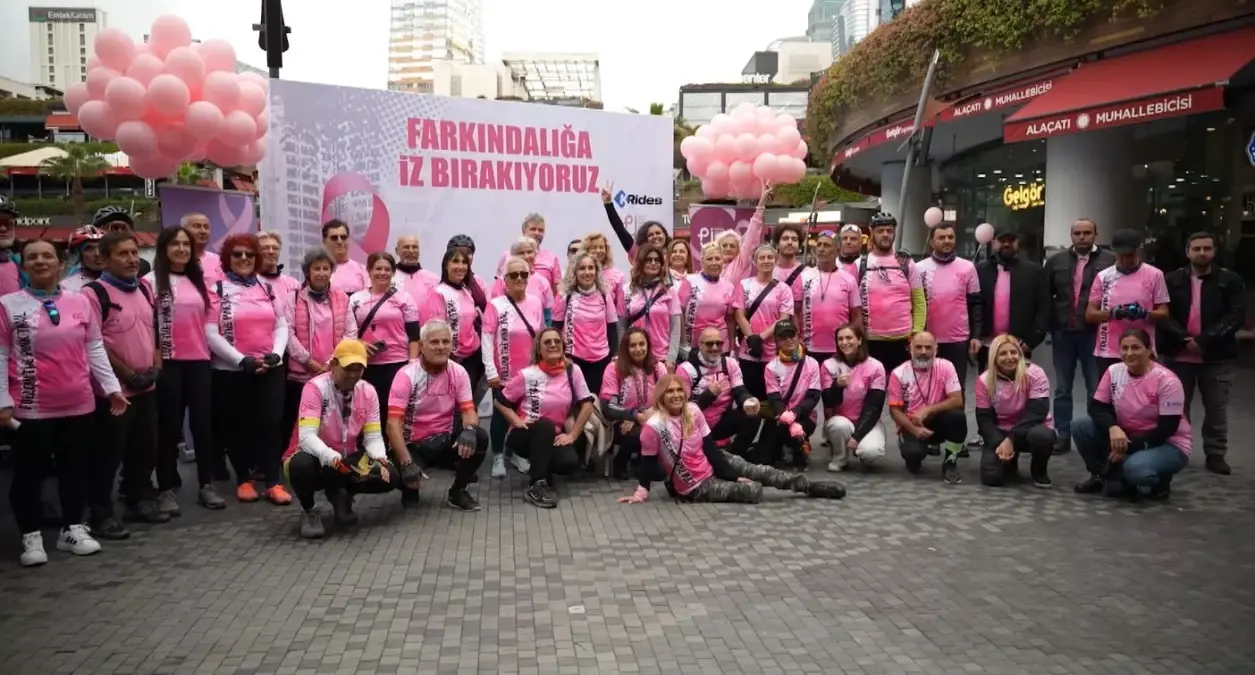 kadikoyde meme kanseri farkindalik turu duzenlendi CprYwIk7.jpg