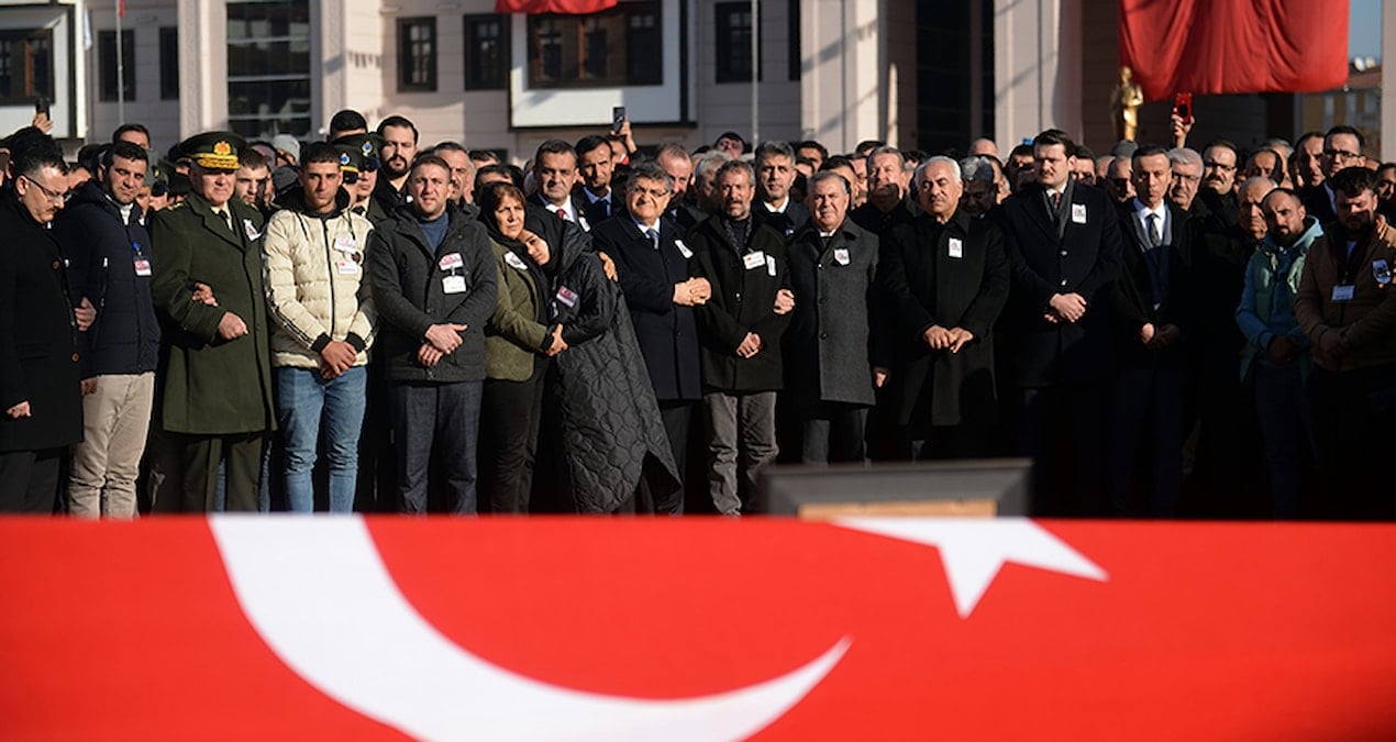 trabzonda yamactan duserek olen polis memuru son yolculuguna ugurlandi QUQZXgAy