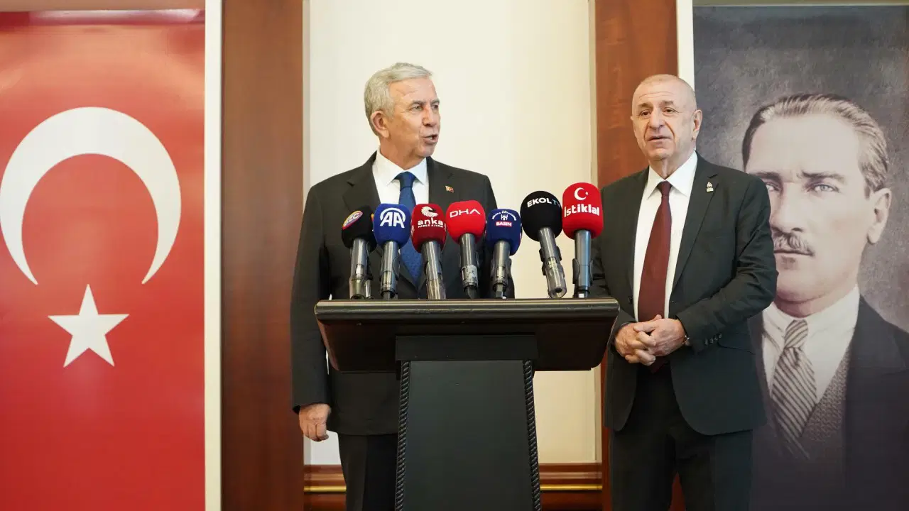 umit ozdag zafer partisi mansur yavasin yanindadir F4IdPIvT