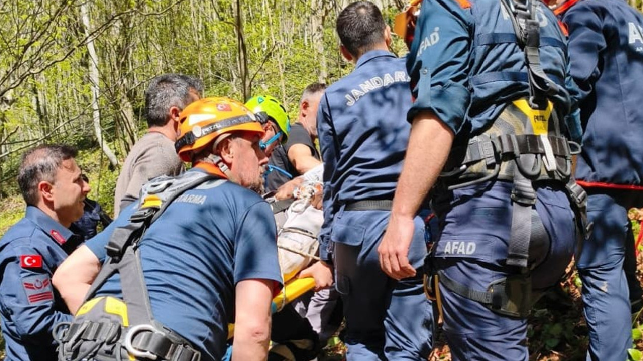 Atakum’da Kayalıklarda Mahsur Kalan Vatandaşa Nefes Kesici Kurtarma Operasyonu