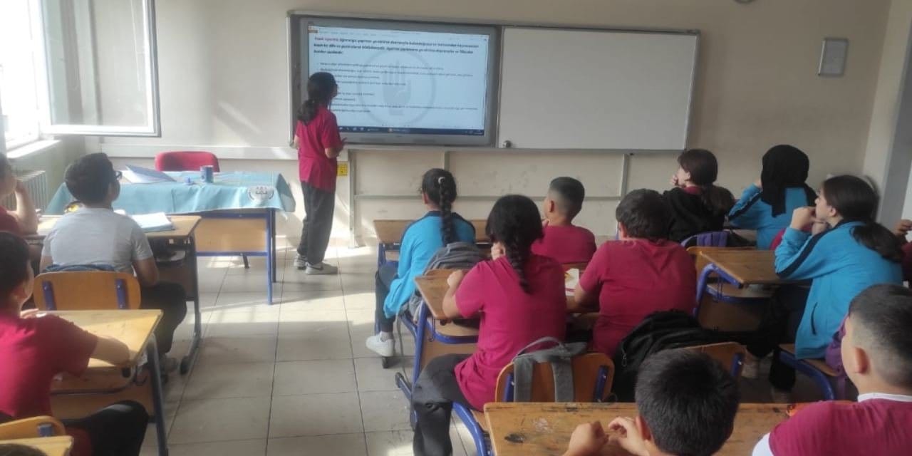 Okul Müfredatında Çığır Açan Değişiklikler: Zorunlu Empati Dersi Geliyor