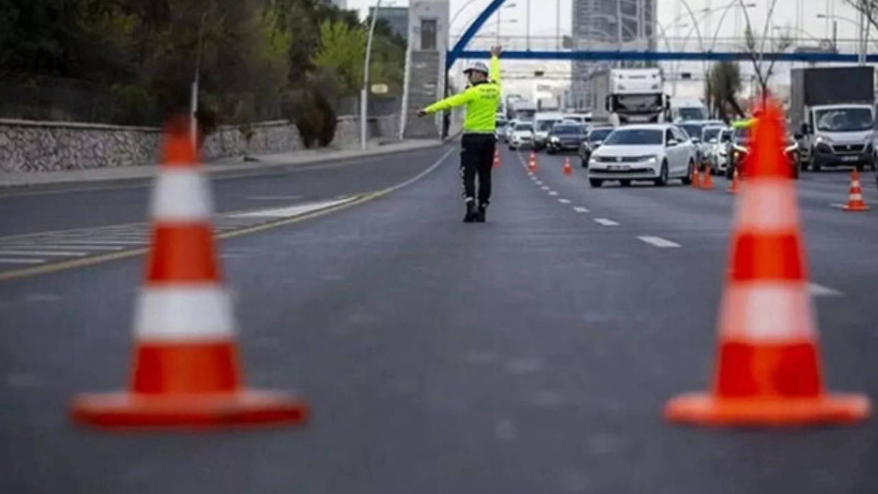 İstanbul’da Bugün Hangi Yollar Kapatılıyor?