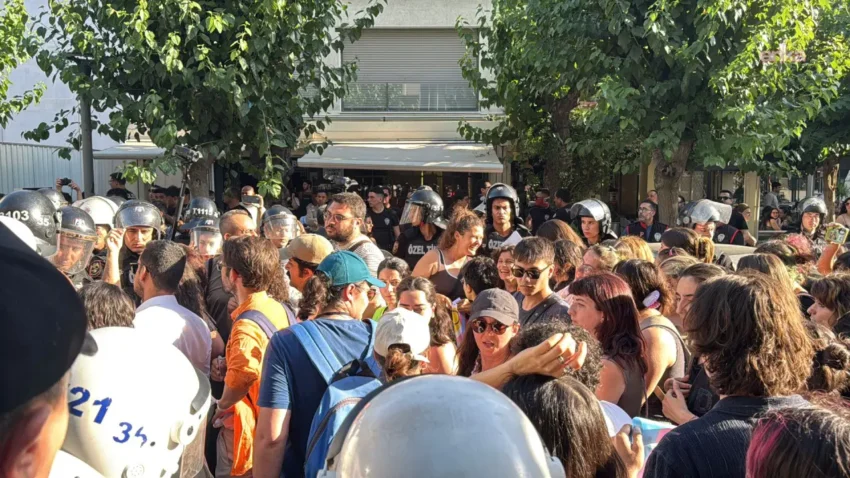 İzmir’de ‘Onur Yürüyüşü’ kapsamında toplanan gruba müdahale: 36 gözaltı